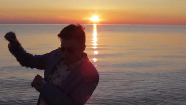 Watch: William Bolton Takes It To The West Coast For "Summer Breeze" Video