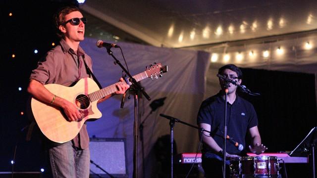 In the first premiere event of this year's Arts Fest,  Wynnm Murphy whisked off to singer-songwriter victory, while Juice defended its title. 