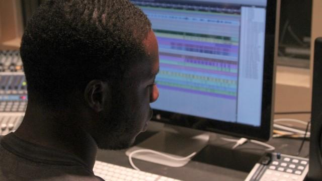 In Lyons, A Contested Space For Recording