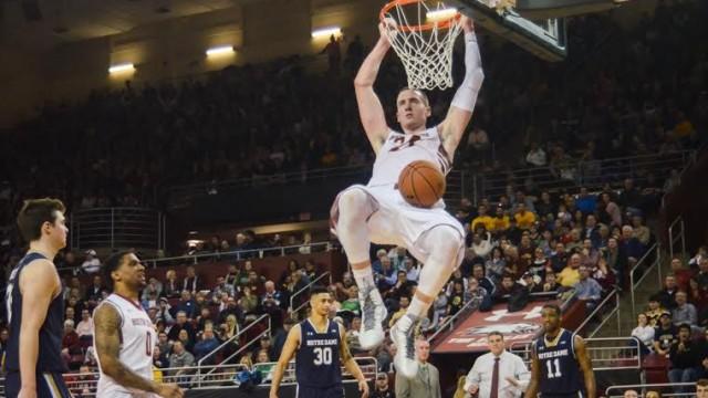Dennis Clifford dunking