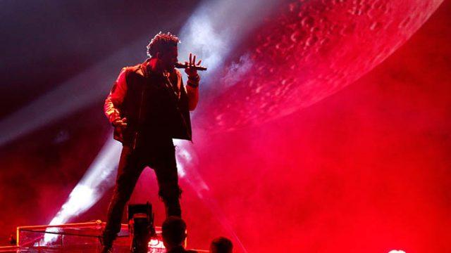 INGLEWOOD, CALIFORNIA - APRIL 03:  Singer Jason Derulo performs onstage during the iHeartRadio Music Awards at The Forum on April 3, 2016 in Inglewood, California.  (Photo by Rich Polk/Getty Images for iHeartRadio / Turner)