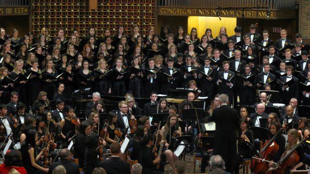 Stirring Vocals, Instrumentals Converge at Enchanting Fall Chorale Concert