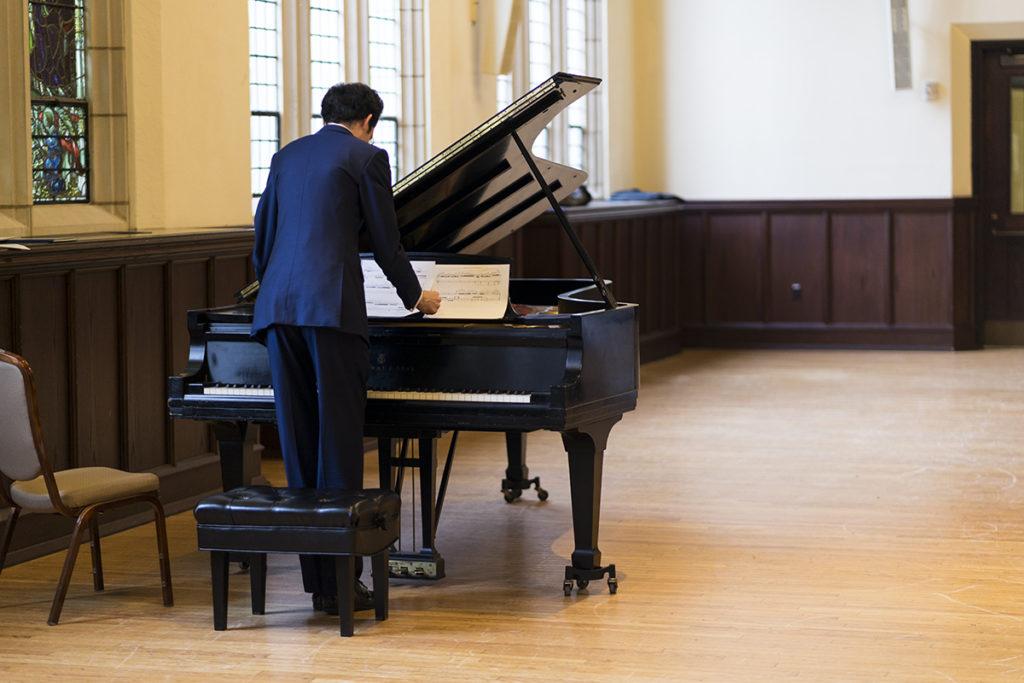 Renowned Pianist Ernst Honors and Inspires at Gasson Hall