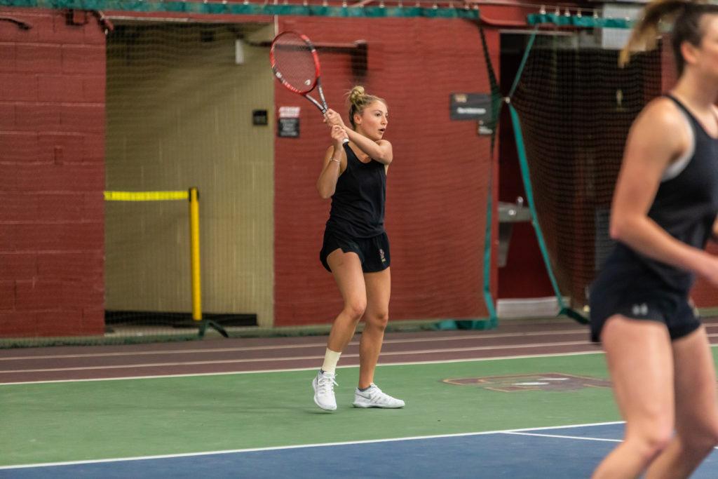 Women's Tennis Rallies in Singles Play to Top Houston