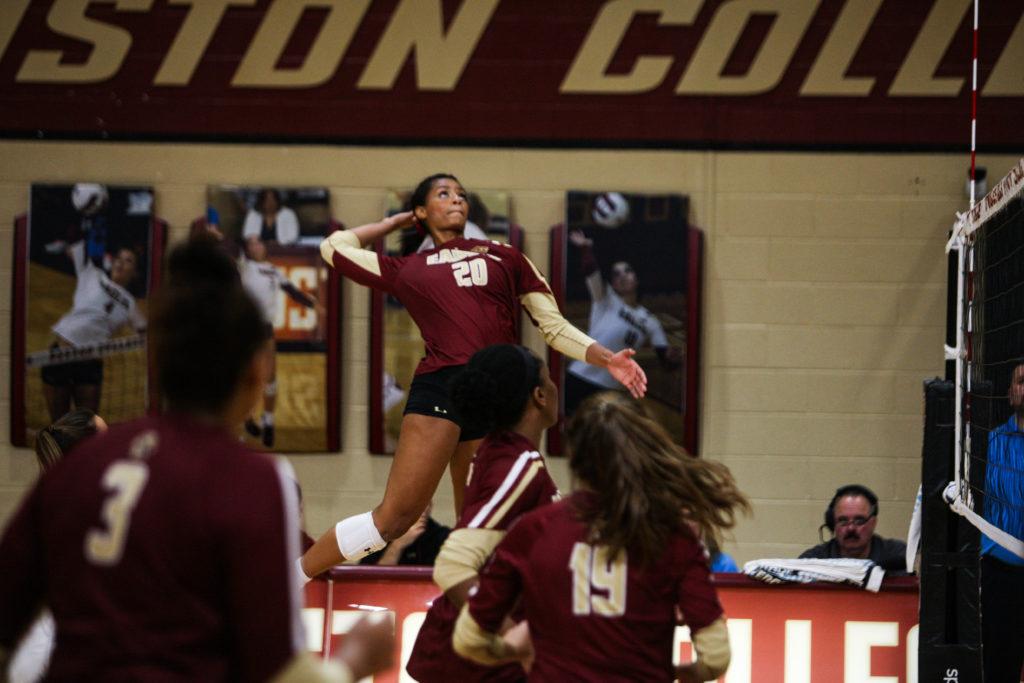 Eagles Lose in Straight Sets to North Carolina to End Weekend