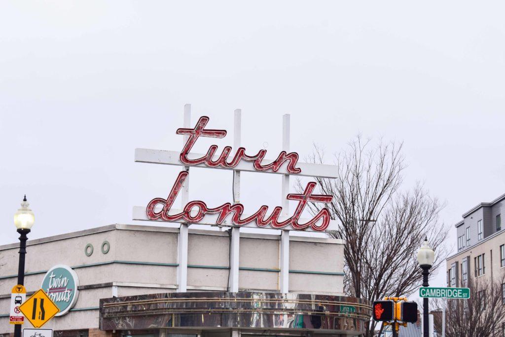 Twin Donuts Satisfies Sweet Tooth