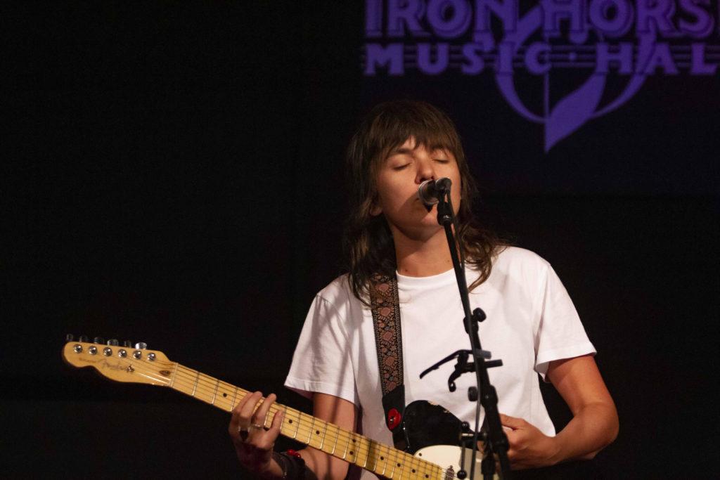Courtney Barnett Cozies Up to Covers for Intimate Show