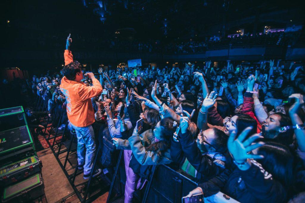 Eric Nam Charms Crowd at Royale Concert