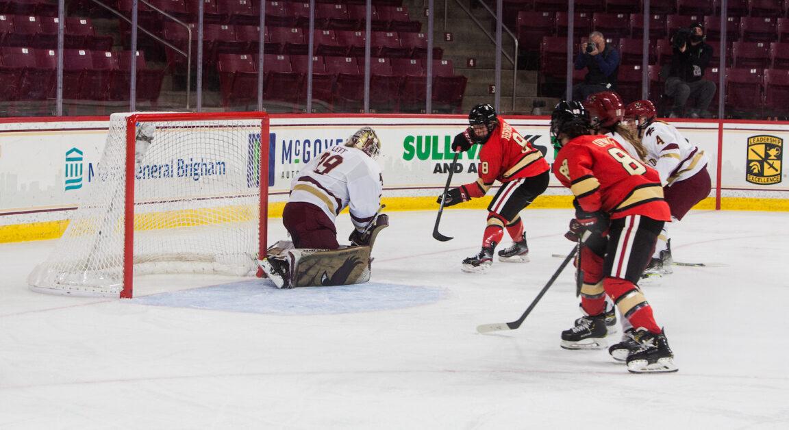 Huskies Blank Eagles, Sweep Weekend