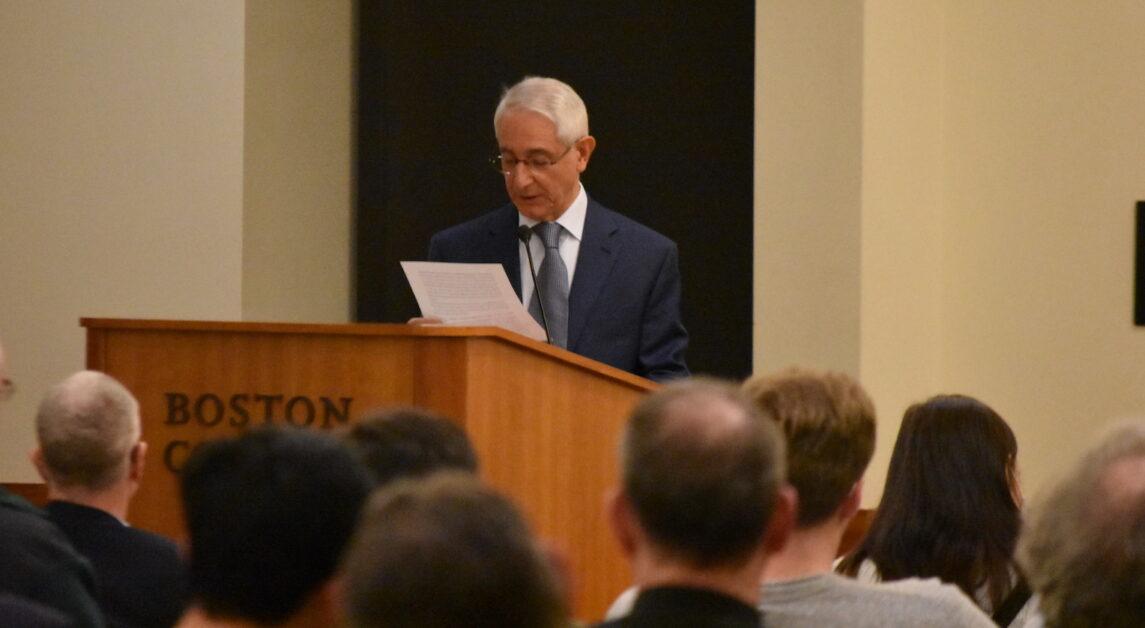 Yáñez Reflects on Pope Francis’s Ideas at Gasson Chair Lecture