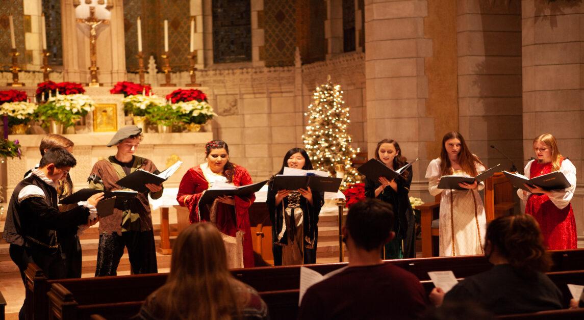 Madrigal Singers of BC Present Traditional Christmas Set