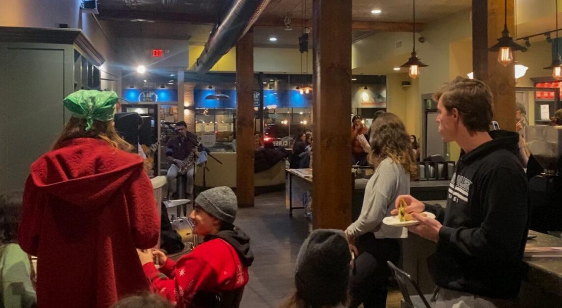 Literary Magazines Host Poetry Reading at Local Café