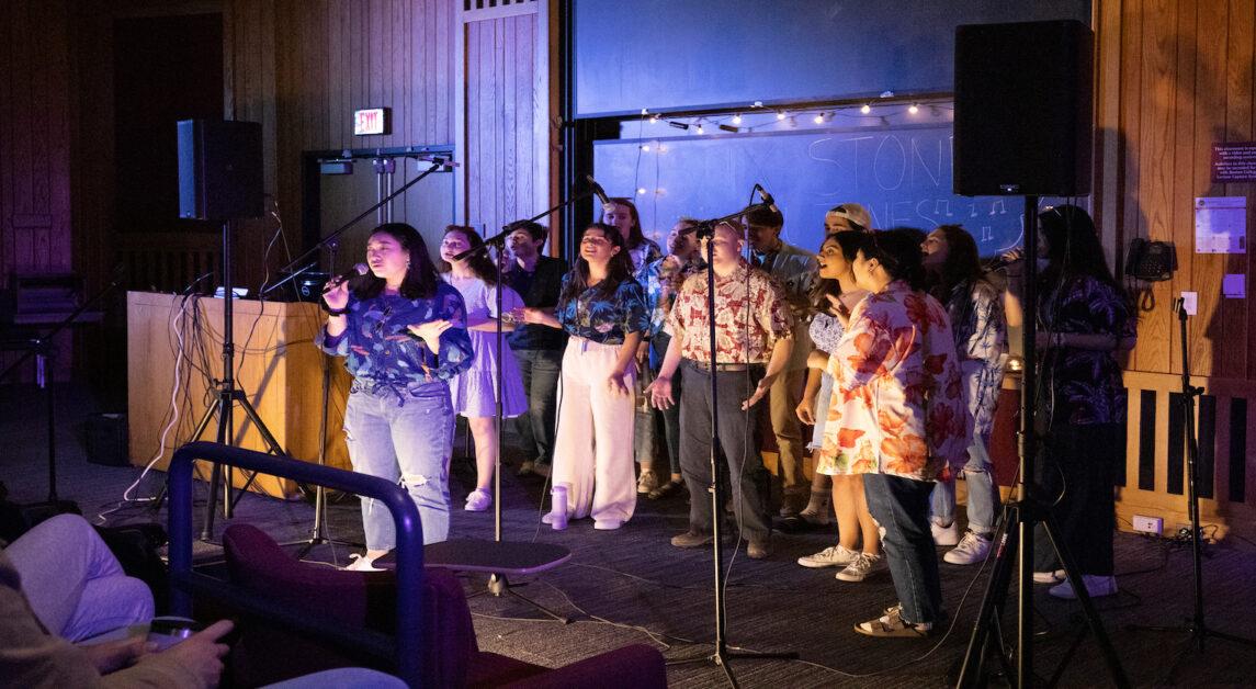Collaborative a Cappella Show Warms Audience With Tunes and Beach Attire