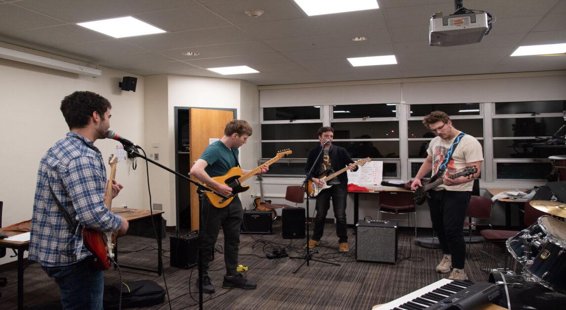Student Band Uncommonwealth Releases First EP ‘Crashing Waves’￼