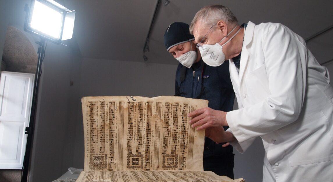 BC Faculty Members Discover and Digitize 400-Year-Old Music Book