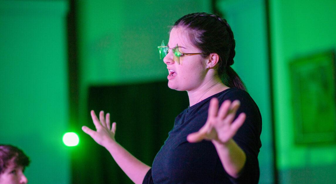 Chloe Frabotta, MCAS ’24, performing as Sam, a victim of the apocalypse in the Mr. Burns, a Post-Electric Play, Tuesday, Nov. 1, 2022 (Steve Mooney / Heights Editor)