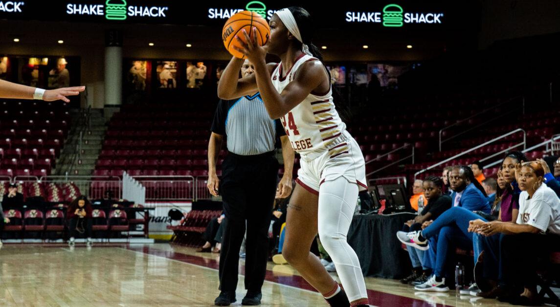 The Eagles shot 39 percent from the field.(Nicole Vagra / Heights Editor)