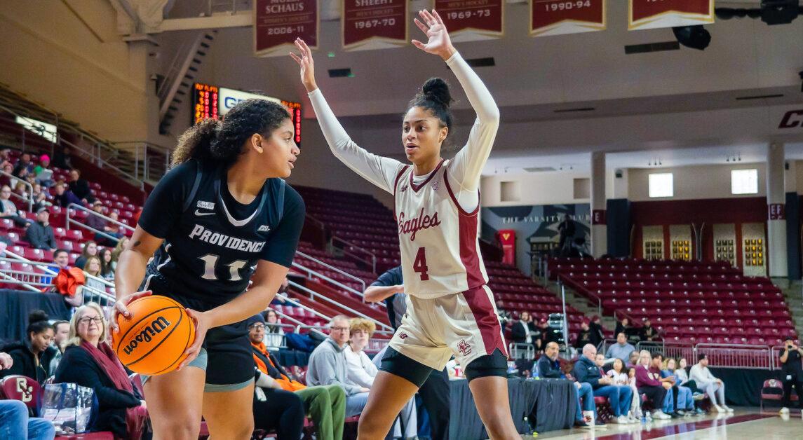 Taina Mair, who finished the game with 15 points, is the nation’s leader in assists. (Kenneth Chen / Heights Contributor)