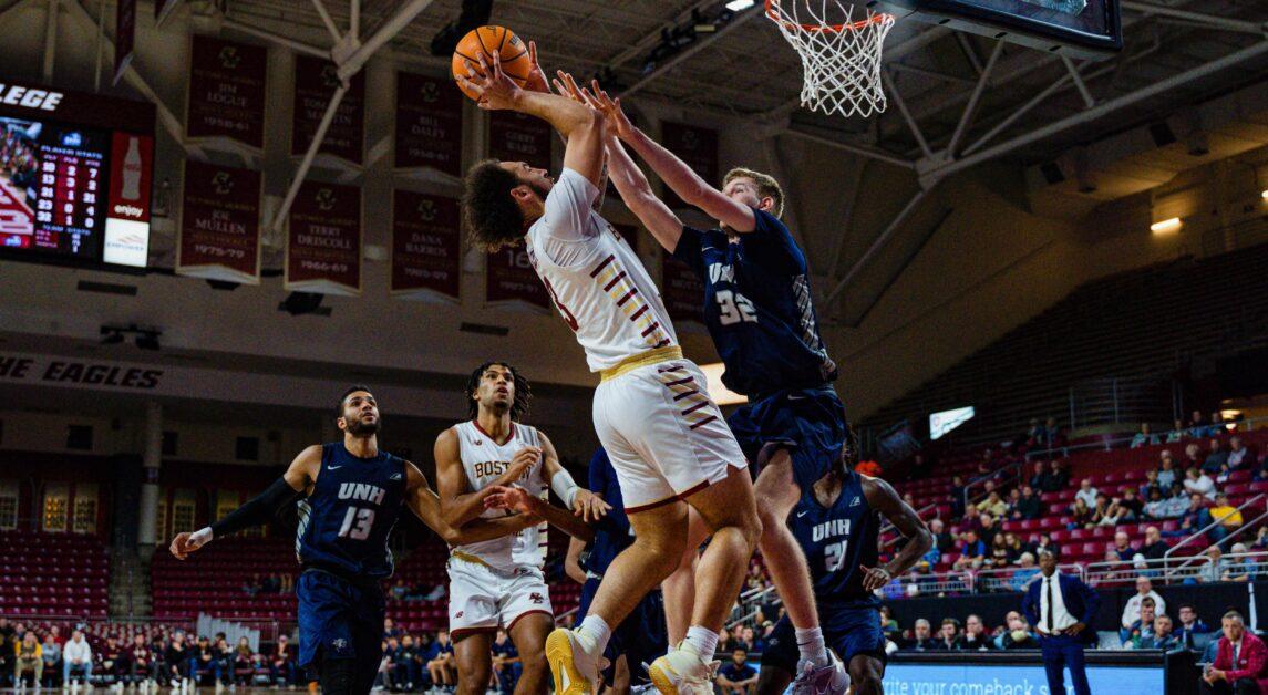 The Eagles’ largest lead of the night was their 71–66 advantage in overtime before allowing eight straight Wildcat points. (Kenneth Chen / For The Heights)