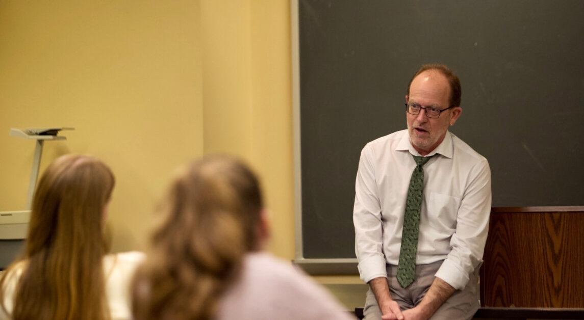 Christensen spoke about the Russia-Ukraine War in Higgins Hall on Wednesday night. (Alina Chen / Heights Staff)
