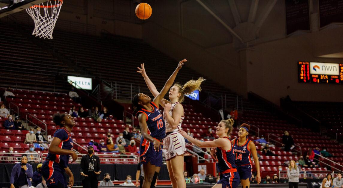 Ally VanTimmerman (pictured above) finished with four points on 2-of-6 shooting. (Leo Wang / Heights Staff)
