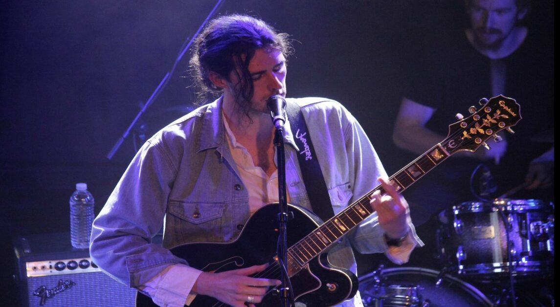 Hozier’s ‘Eat Your Young’ Incorporates Political Statements With Catchy Melodies
