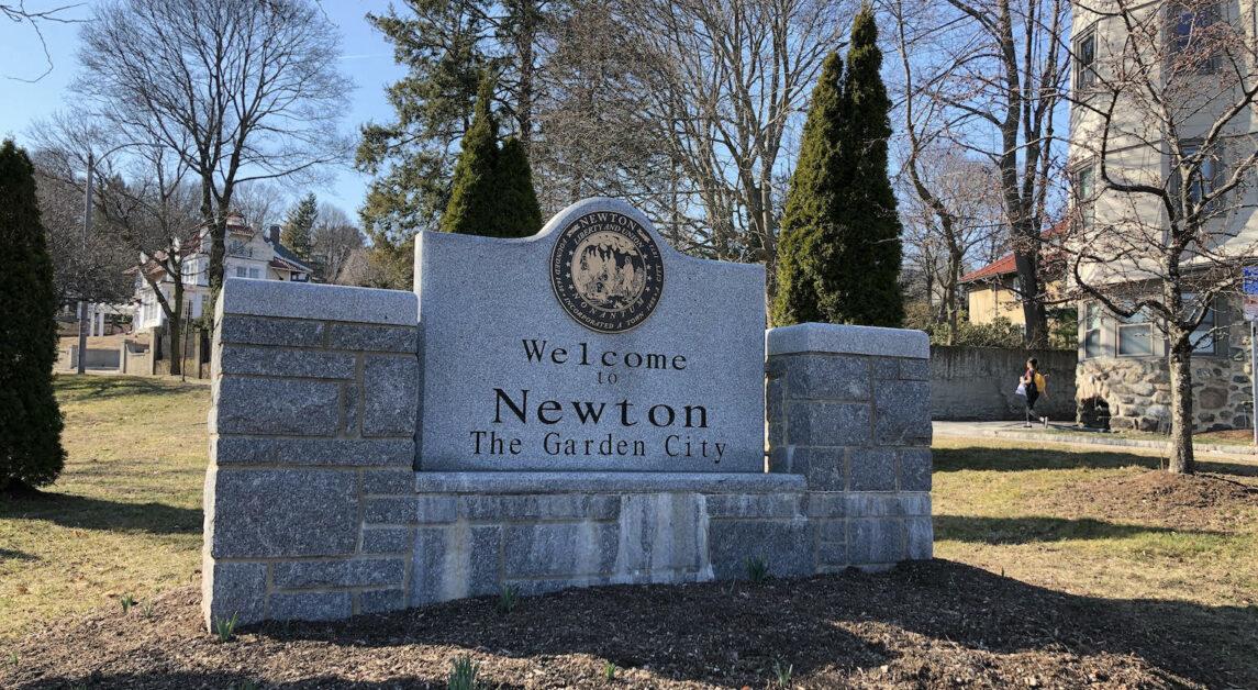 Proponents of the ordinance said that the goal of the ban is to reduce plastic waste in Newton. (Abby Hunt / Heights Senior Staff)