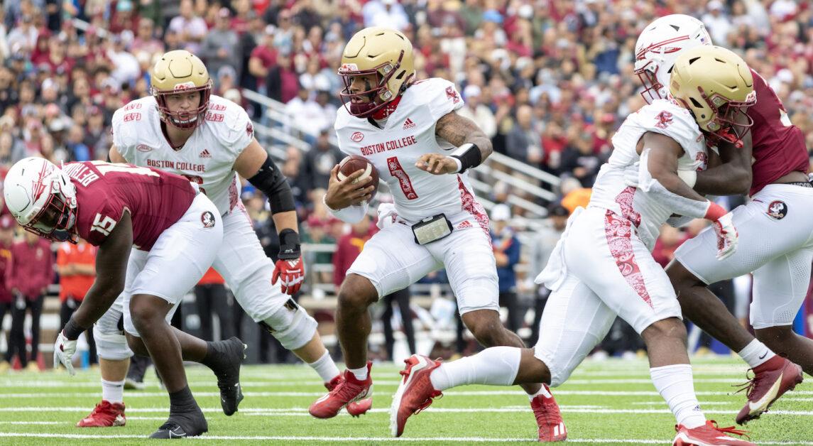 Thomas Castellanos, pictured above, totaled 400 yards of offense with two touchdowns in Saturday's loss to FSU. (Kellen Davis / Heights Staff)