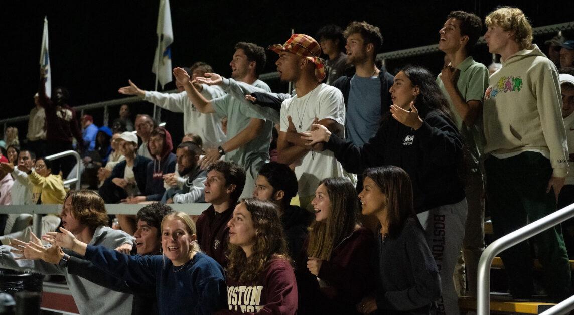 Fan during Tuesday's game. (Matthew Mao / Heights Staff)