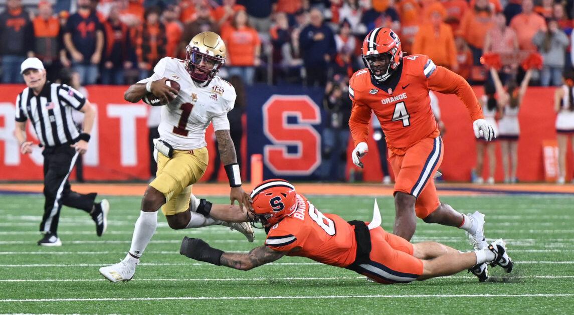 Thomas Castellanos, pictured above, finished 20-of-37 for 165 passing yards, one passing touchdown, and one rushing touchdown. (Photo Courtesy of Aidan Groeling / The Daily Orange)