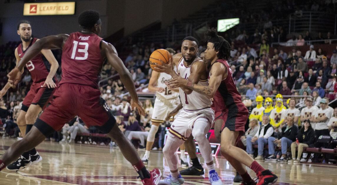 Claudell Harris Jr., pictured above, finished with a season-high 19 points on Saturday. (Callie Oxford / Heights Editor)