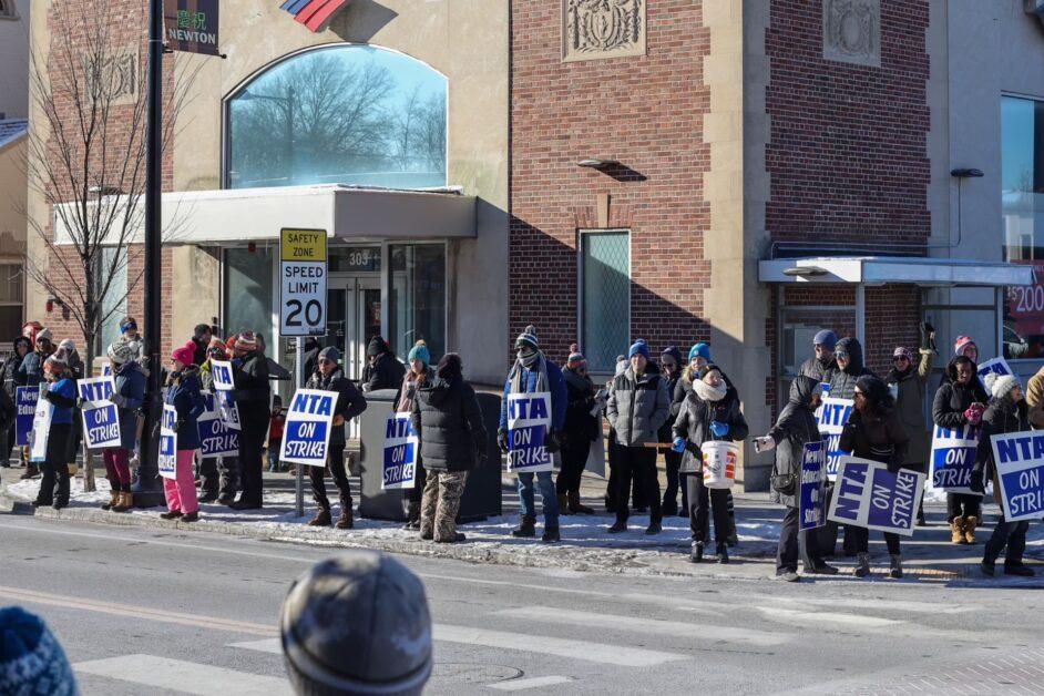 The union first went on strike last week on Friday, Jan. 19. (Genevieve Morrison / Heights Editor)