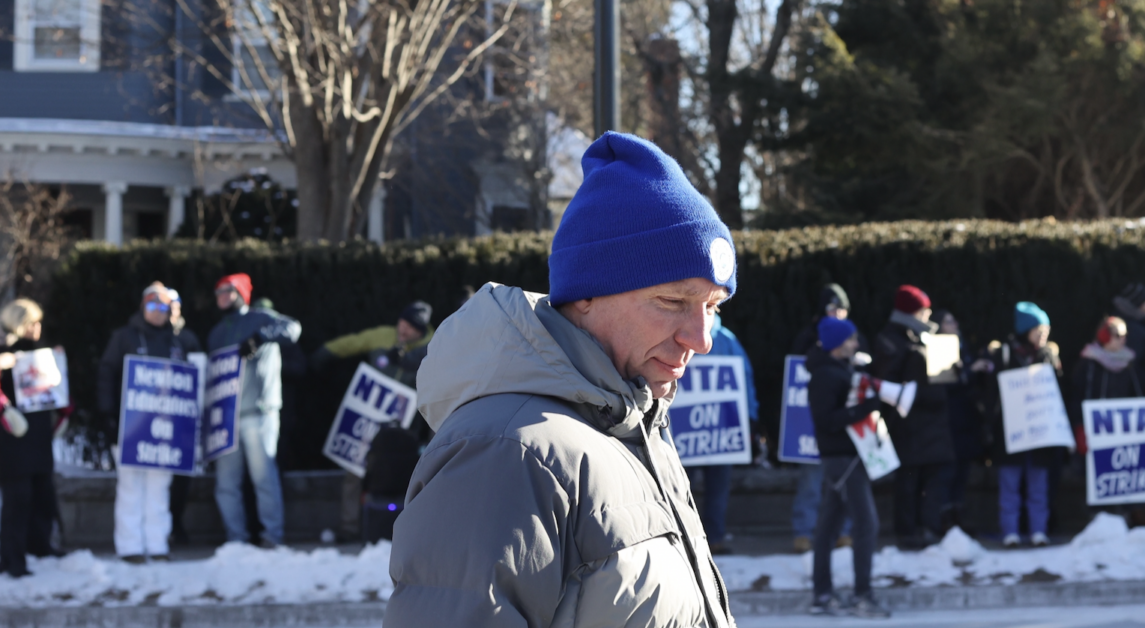 The strike lasted 14 days, making it the longest Massachusetts strike in the last 30 years. (Genevieve Morrison / Heights Editor)