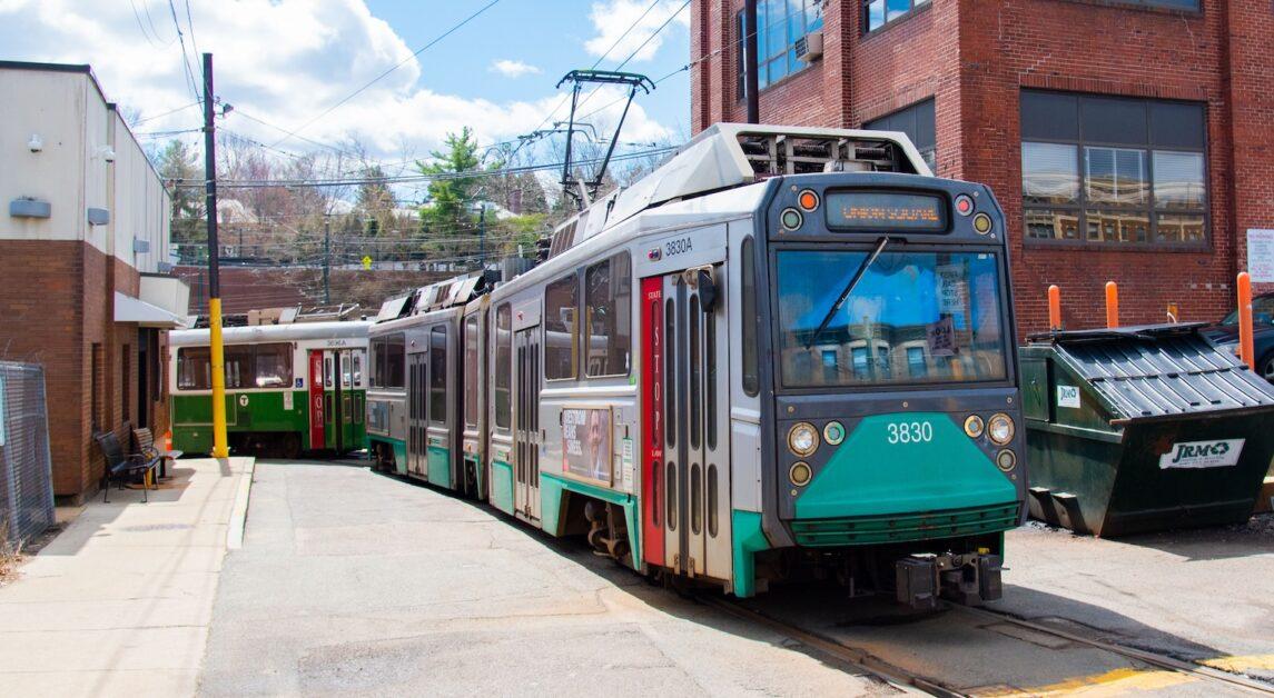 MBTA Proposes Redesign of Newton Commuter Rail Stations. (Nicole Vagra / Heights Editor)