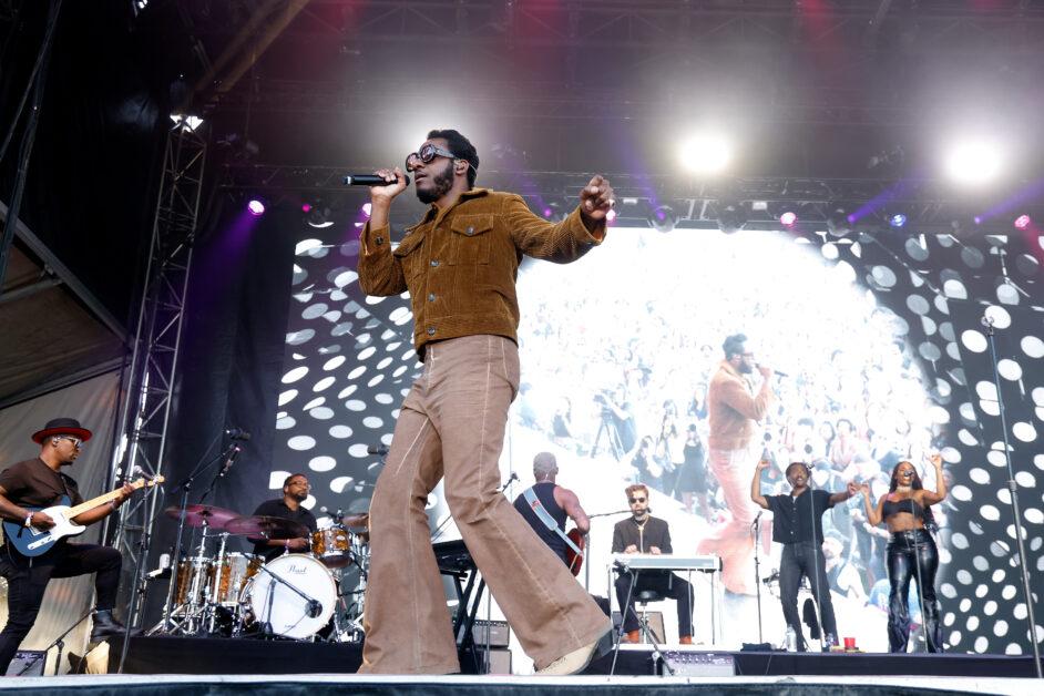 Leon Bridges transported Boston Calling crowd to the ’60s through his signature blues and soul-inspired style.