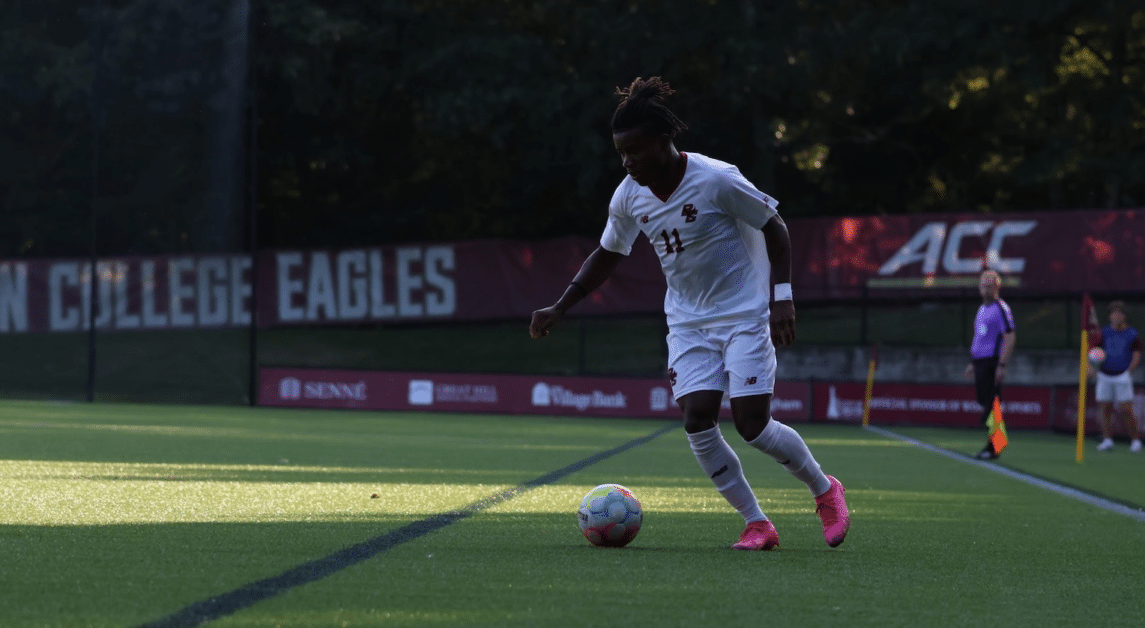 Xavier O’Neil, pictured, assisted Ask Ekeland’s game winning goal. (Kellen Davis / Heights Archives) 