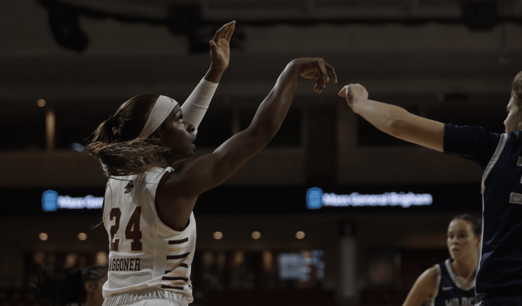 Dontavia Waggoner scored 16 points in the win. (Sarah Fleming / Heights Editor) 