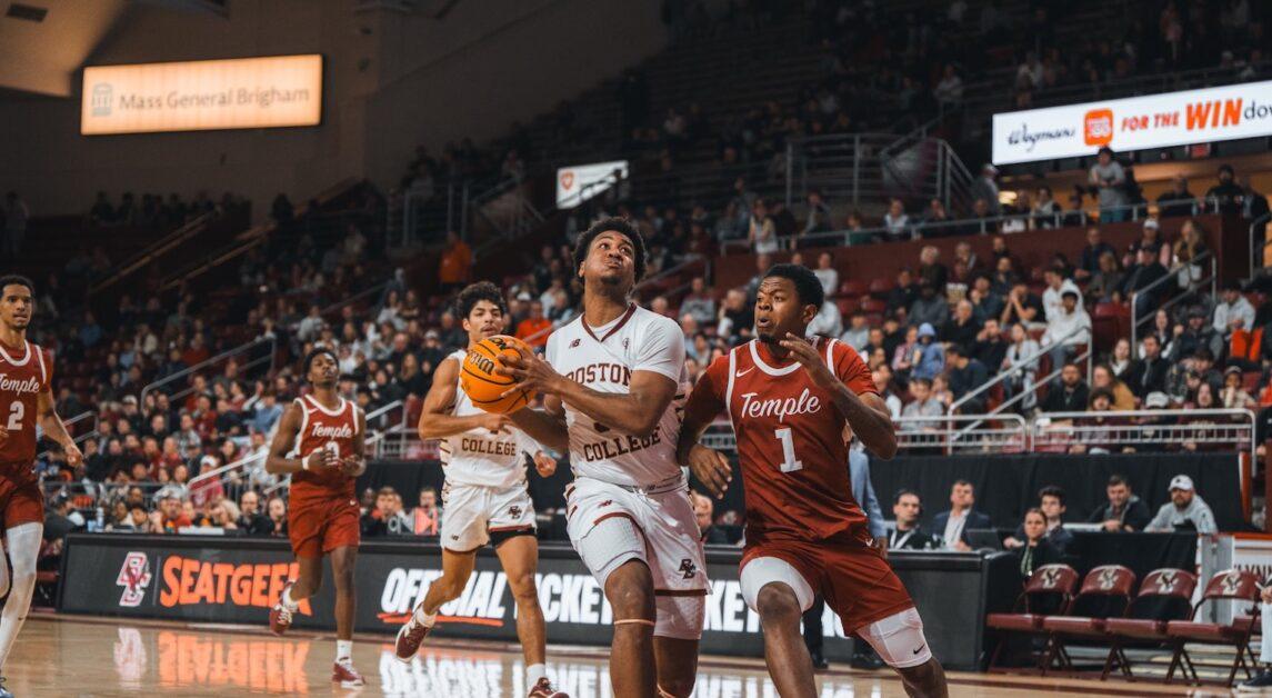 Elijah Strong, pictured, scored 15 points in the first half. (Henry Hurd / Heights Staff)