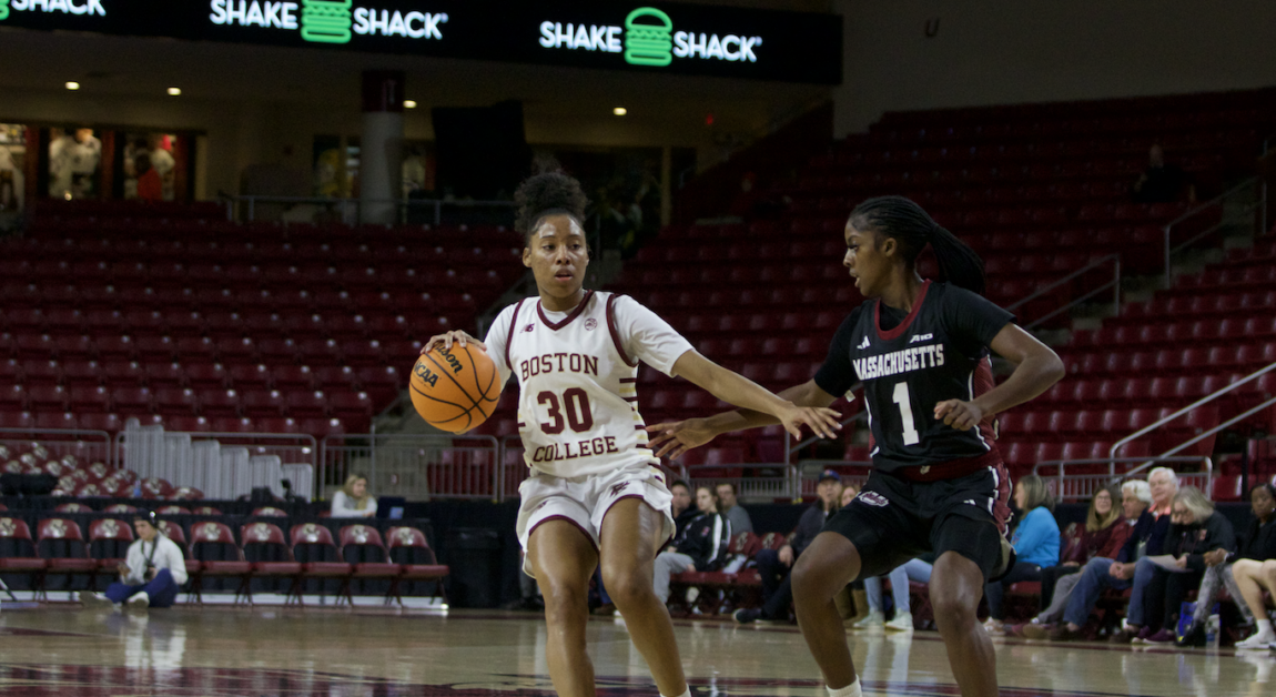 T’yana Todd tallied a team-high 21 points in the win. (Sarah Fleming / Heights Editor)