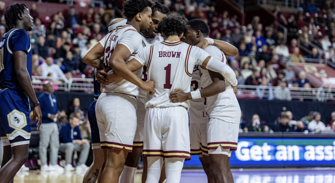 In the Eagles' last game of the season, they tallied just 19 points in the first half. (Ellie El-Fishawy / Heights Editor)