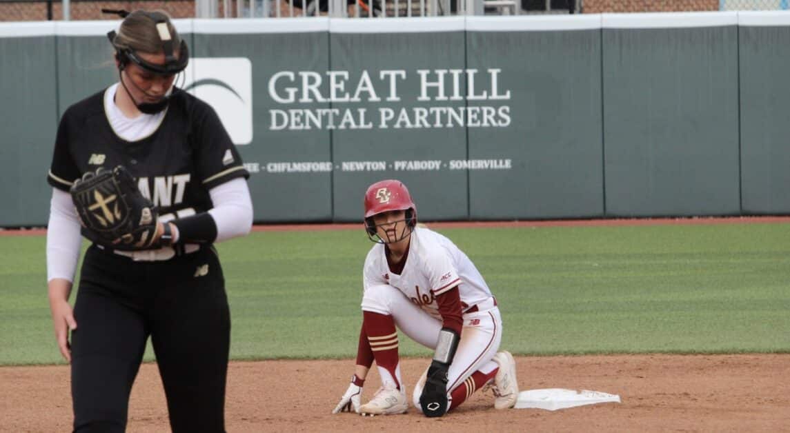 Stephens hit a three-run homer in the sixth inning to put the Eagles up 9–2. (Grace Liu / For The Heights) 