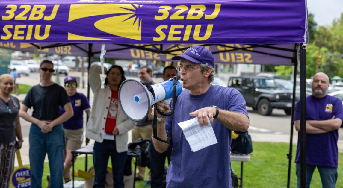 BC Facilities Workers Rally Again as Contract Talks Continue